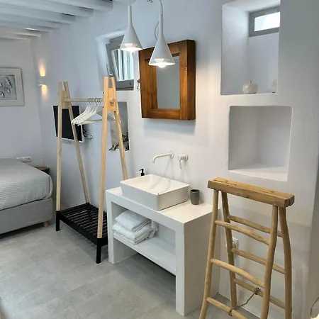 Apollonion House *