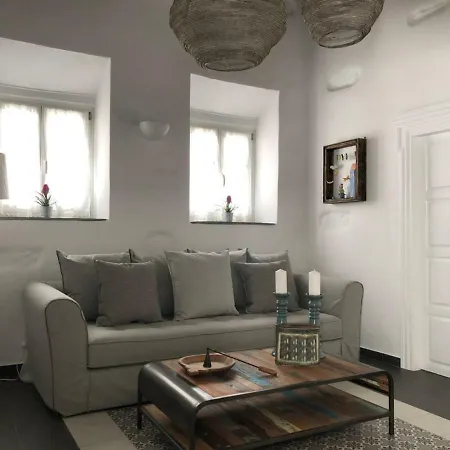 Apollonion House