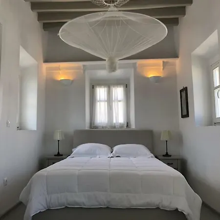 Apollonion House