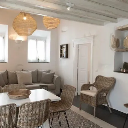 Apollonion House Apartment