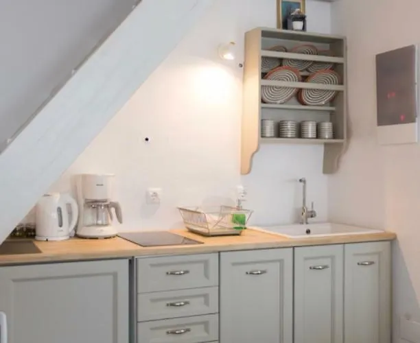 Apollonion House * Apollonia