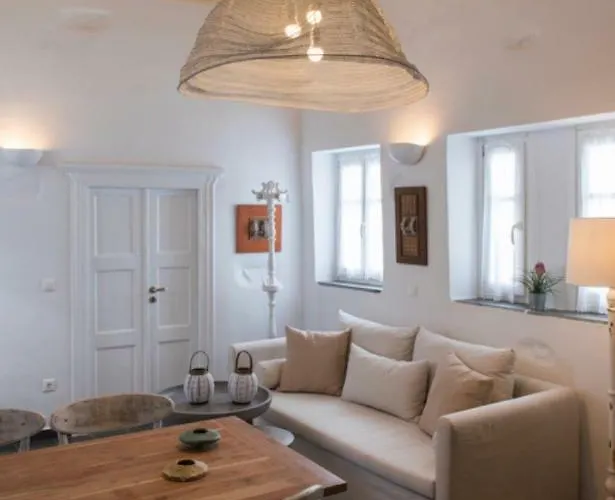 דירה Apollonion House