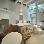 Apollonion House